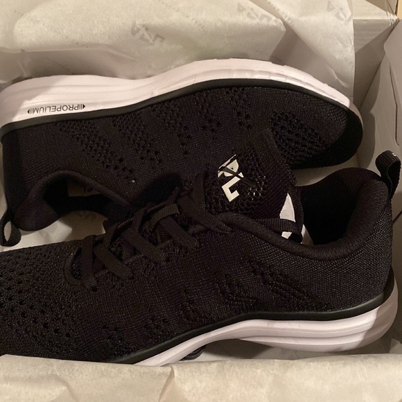 APL B&W sneakers - Picture 2 of 4